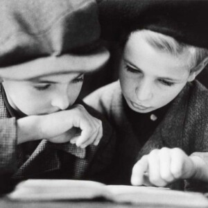 Robert Capa. Alfred und Henry (li) Taucher, Berlin, 9. September 1945 © International Center of Photography/Magnum Photos